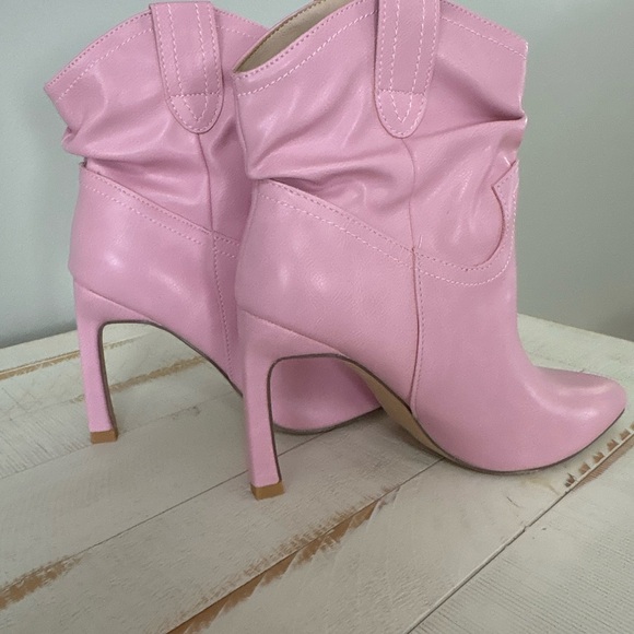 *NEW* Oasis Society Pink Heeled Boots - Picture 3 of 5